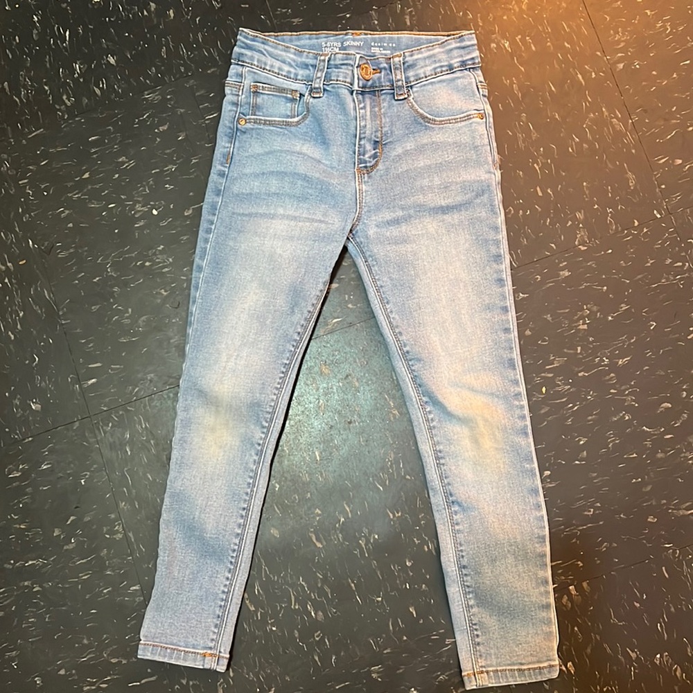 Super cute girls skinny jeans